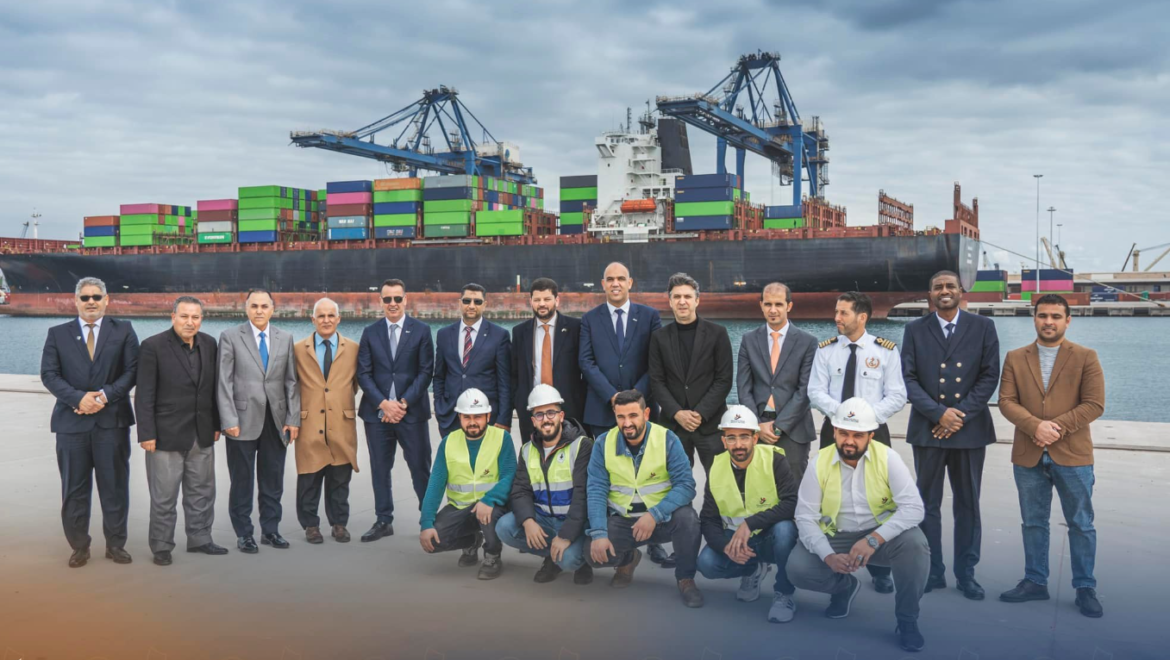 ميناء المنطقة الحرة بمصراتة على وثيقة الامتثال للمرفق المينائي