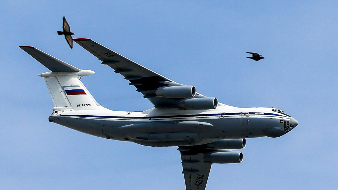 19russia-libya-planes-videoSixteenByNine3000