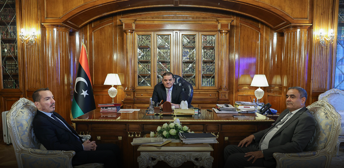 الدبيبة يبحث مع الشهوبي والزيداني ميزانية التحول وخطة التنمية لعام 2025