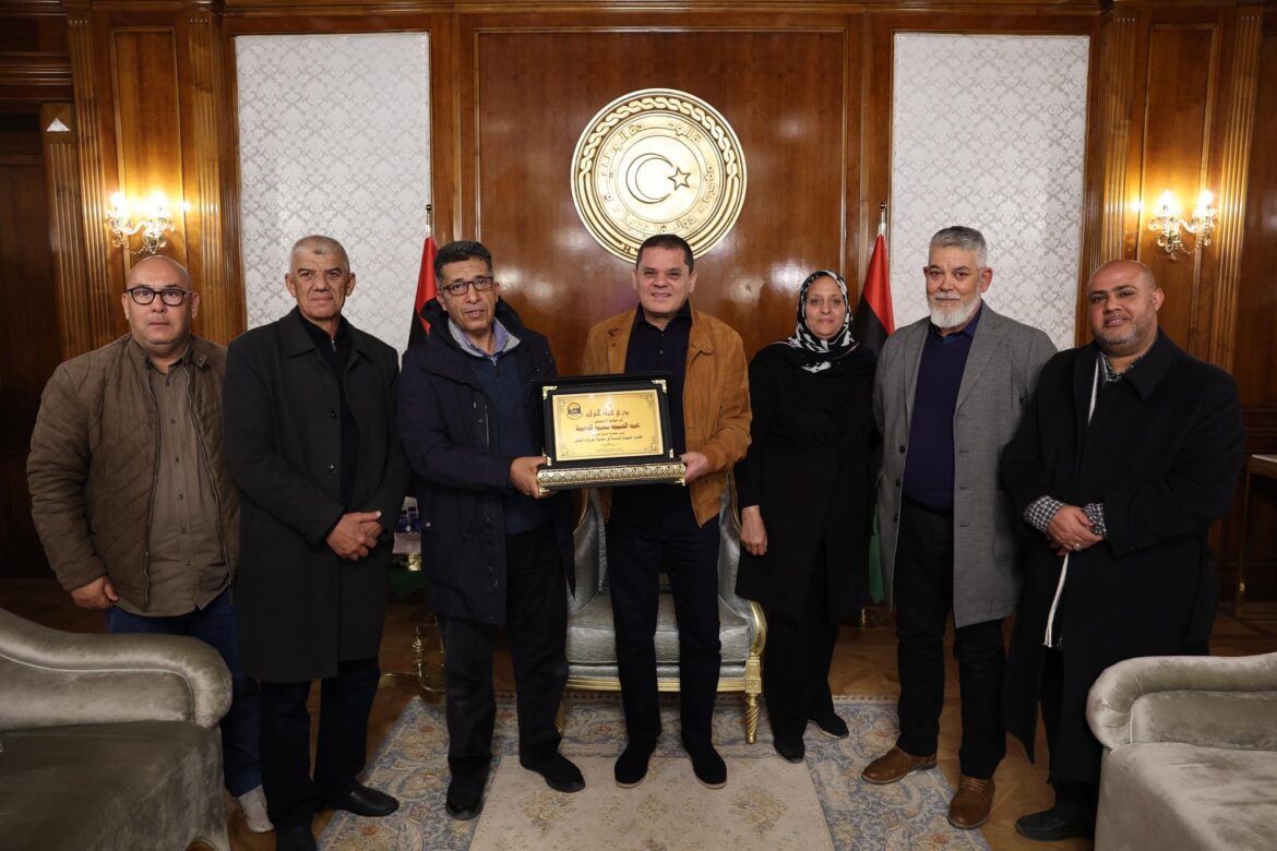 الدبيبة يبحث مع مصلحة الآثار عددا من الملفات ويشدد على إعادة القطع الأثرية المهربة إلى الخارج