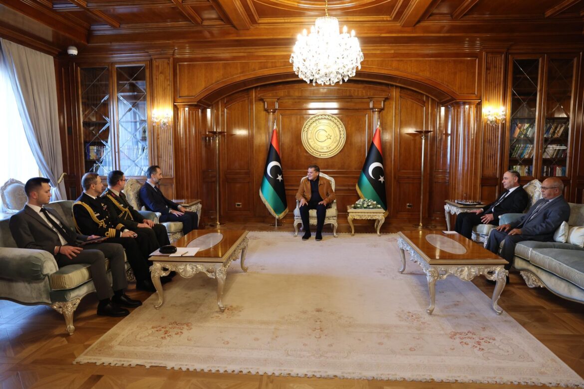 الدبيبة يناقش مع الجانب التركي تعزيز التعاون في المجالات العسكرية والسياسية والاقتصادية