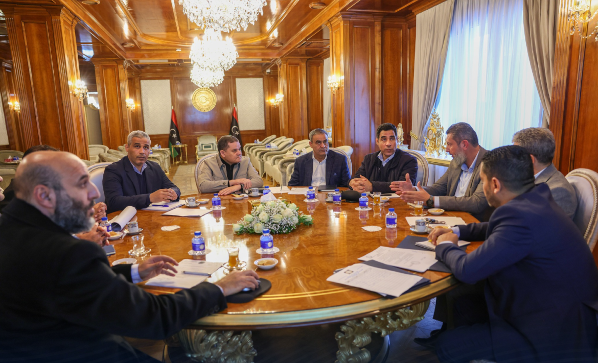 الدبيبة يشدد على ضرورة تسريع تنفيذ مشروع ازدواج طريق السراج - السواني