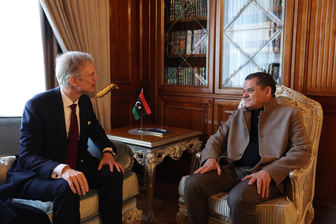 الدبيبة يبحث مع السفير الفنلندي تعزيز العلاقات الاقتصادية