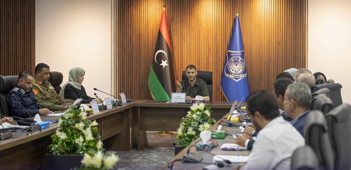 الطرابلسي يعقد اجتماعا طارئا لمتابعة ملف الهجرة غير القانونية
