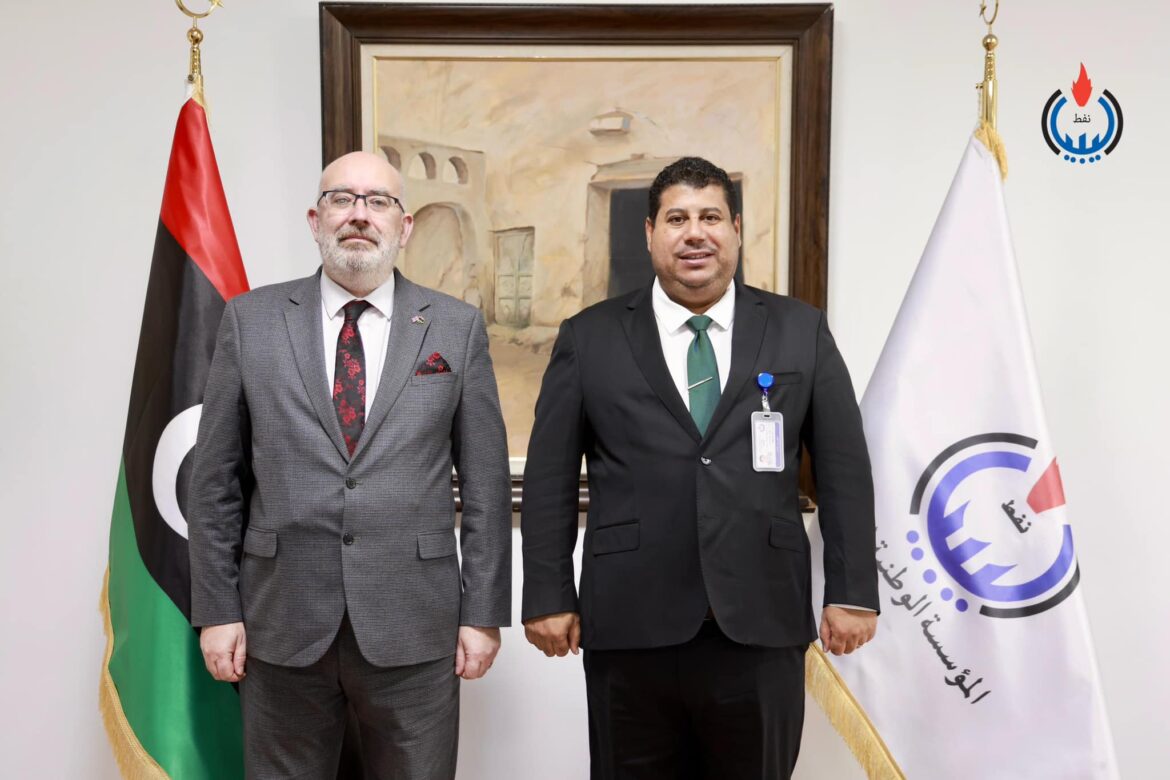 ليبيا وبريطانيا تبحثان تعزيز التعاون في مجالات الطاقة المختلفة